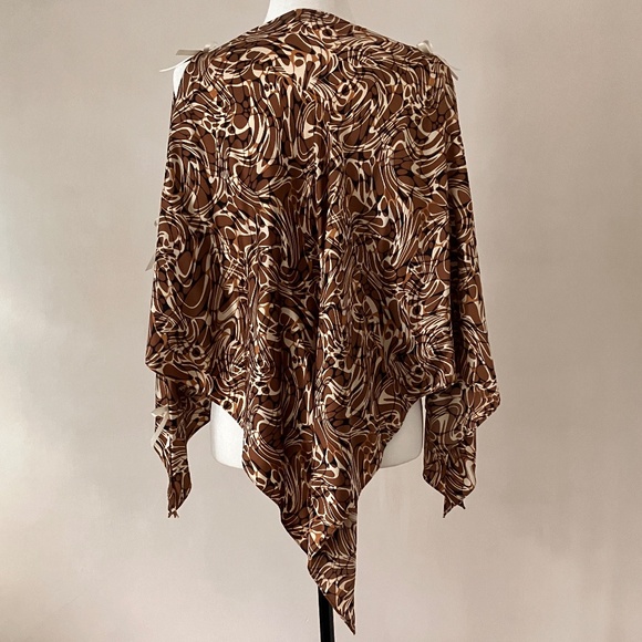 SILK HOLT RENFREW TOP - Picture 12 of 16